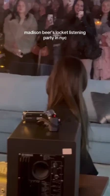 madisonbeer - Boo