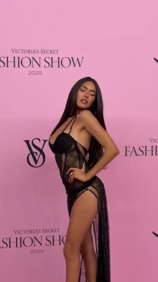 madisonbeer - Strong video . Squats 😜🌪🥇🍓