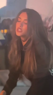 madisonbeer - Do you like to see me cuffed? ⛓️