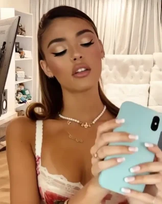 madisonbeer - Go on... slap it :3