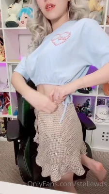 stellewds - I captured the load going right into my ass