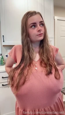 loreleisecrett - Lets swim together 🌴💦