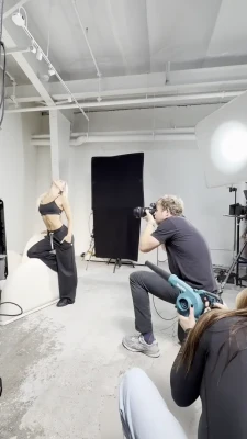 livvydunne - A clip of me posing for the camera