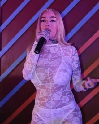bhadbhabie - Ripped fishnets baby