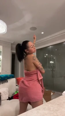 bhadbhabie - Making their day with a flash