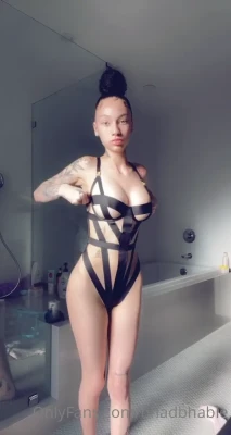 bhadbhabie - I guess this is a good squat. What do you think? 😉