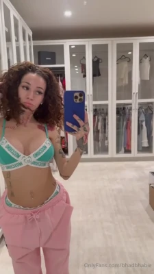 bhadbhabie - Think my booty is rockin? Smash that ❤️ Button