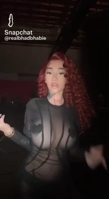 bhadbhabie - Do you guys like the up close and person pictures or full body shots