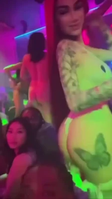 bhadbhabie - Show me something exciting!