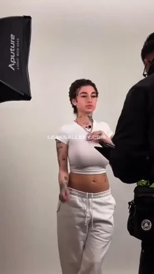 bhadbhabie - 要我站起來嗎