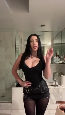 hotblockchain - Coming inside from the cold to warm up…want to cum inside and warm