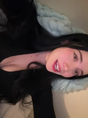 hotblockchain - Happy fishnet footsie Friday 💜