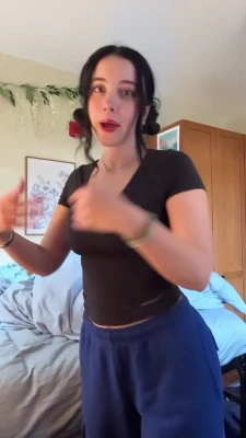 hotblockchain - Heres a diff angle of bewbs