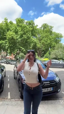 hotblockchain - keep staring, I don’t blame you 😘