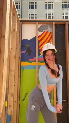 hotblockchain - I'm making my Halloween decorations 🤣  So enjoy my painting
