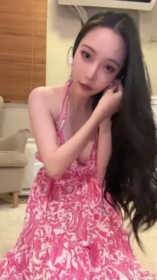 jennypinky - Motionary or doggy?