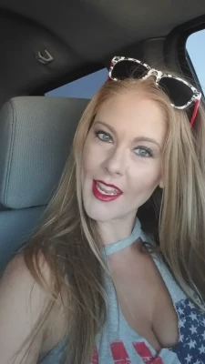 lasvegashotwife - TIP TO UNZIP ⚡️ leave a lil tip and i'll send you this full set