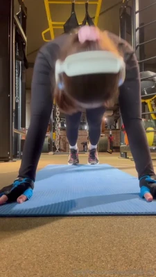 diva_marina_s - A fun snippet from a custom video using a BBC dildo🍆 You can see
