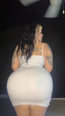 bellaluuna - pov, i'm about to sit on your face