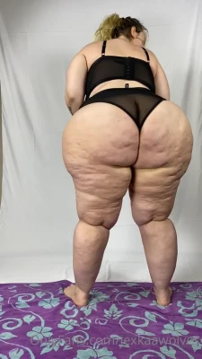 jexkaawolves - Did you see my new maid video yet babe? 🧹🫧 If you haven't it