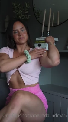 melindalindmark - Just a little bit of jiggle action ❤️