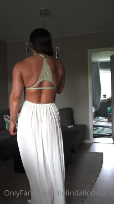 melindalindmark - I'll be answering my fans all day, ask me what you want, I'll wait