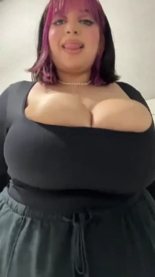 cherrybabe96 - I need cuddles n booty rubs