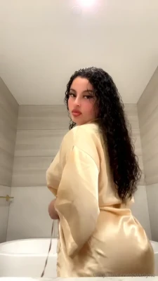 siarlyxo - I know you wanted a video of me in this naughty outfit 😈