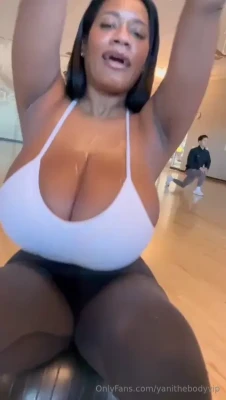 yanithebody1 - Hello Saturday 😈