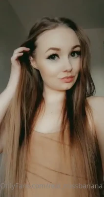 real_missbanana - Bring your face close and watch how easily my favorite vibrator makes