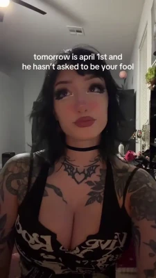 roseredroom - What if I went live to chat and hang while I do computer work?