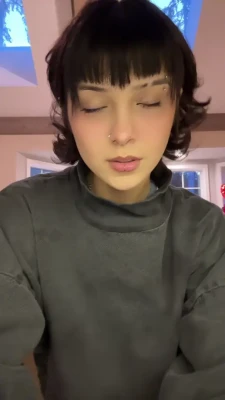 madiiiissonnn - I'm buying a PROPER Fuck Machine for Birthday/Christmas! 😈😍🎂