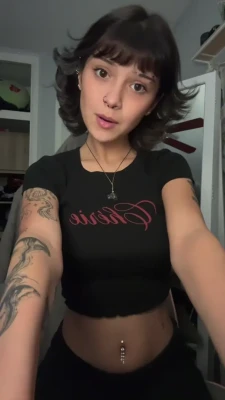 madiiiissonnn - How do I look in this outfit? Do you like it? 🖤