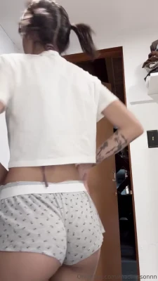 madiiiissonnn - Look what’s under my skirt!