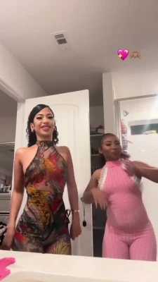 ayaatanjali - who else wakes up horny ?!