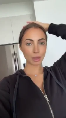 officialannalouise - Squish or kiss?