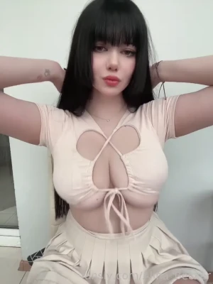 alina_becker - How much more of me can you handle?   Silly + Sexy Bella has been