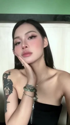 velvetxrose - I'm no snack I'm lunch lol😘🤗 what we eating