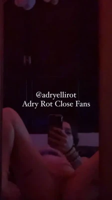 adryellirot - Airplane mode ✈️