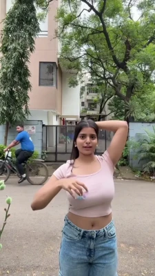 yourstrulyanushkaa - Sunday outfit 😏