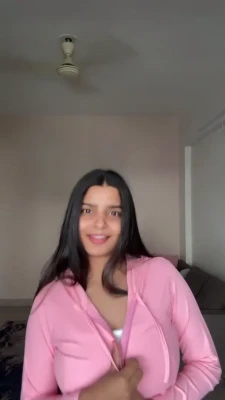 yourstrulyanushkaa - Feeling so hot solo احح ممحونه بدي ياه كلو  Support