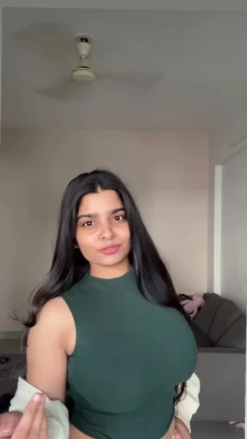 yourstrulyanushkaa - How cute is this little set?
