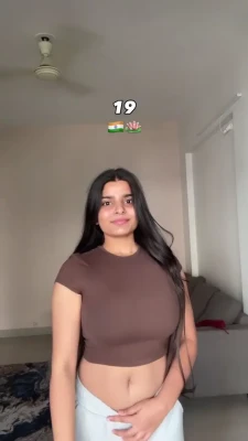 yourstrulyanushkaa - I can give you what you need 😈