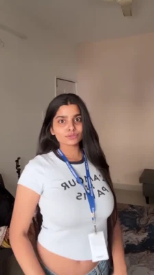 yourstrulyanushkaa - guess where i am 😈