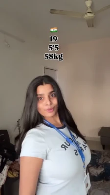 yourstrulyanushkaa - Te gusto de labios rojos? 👄