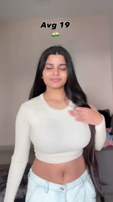 yourstrulyanushkaa - Feeling full as fuck from all the yummy food yesterday. I hope you