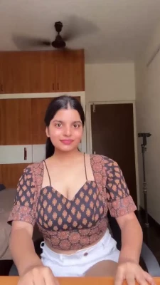 yourstrulyanushkaa - new video for the collection