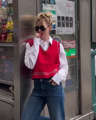 kathrynnewton - Straight outa Pool 💦🍑