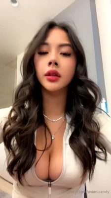 asiancandy - Which is prettier, my pussy or my smile? 💕