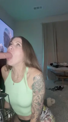 megturney - Me @twerkingelle & @golddimes_inc just having some ASS SLAPPING part 1